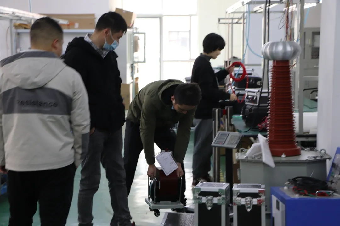 五級電力承試設備.jpg